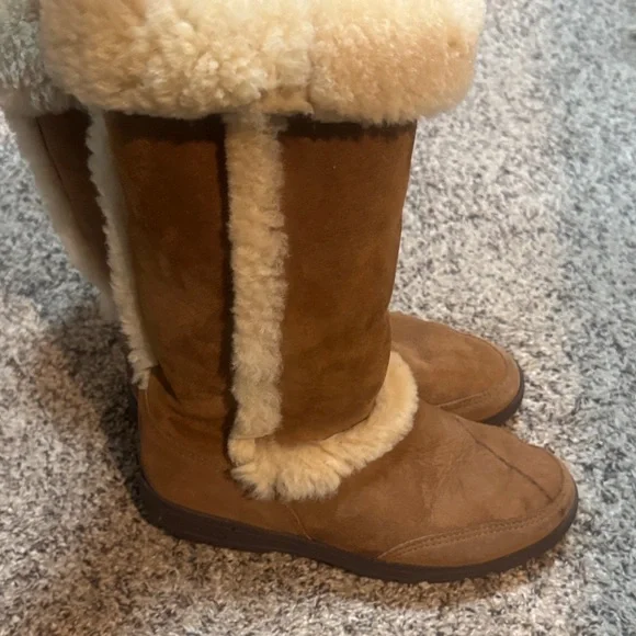 UGG Tan Shearling-Lined Winter Boots - Picture 7 of 15